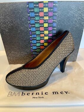 NIB BERNIE MEV NEW YORK LEGEND 4”PUMP WITH MEMORY FOAM FOOTBED SIZE EU40 US9